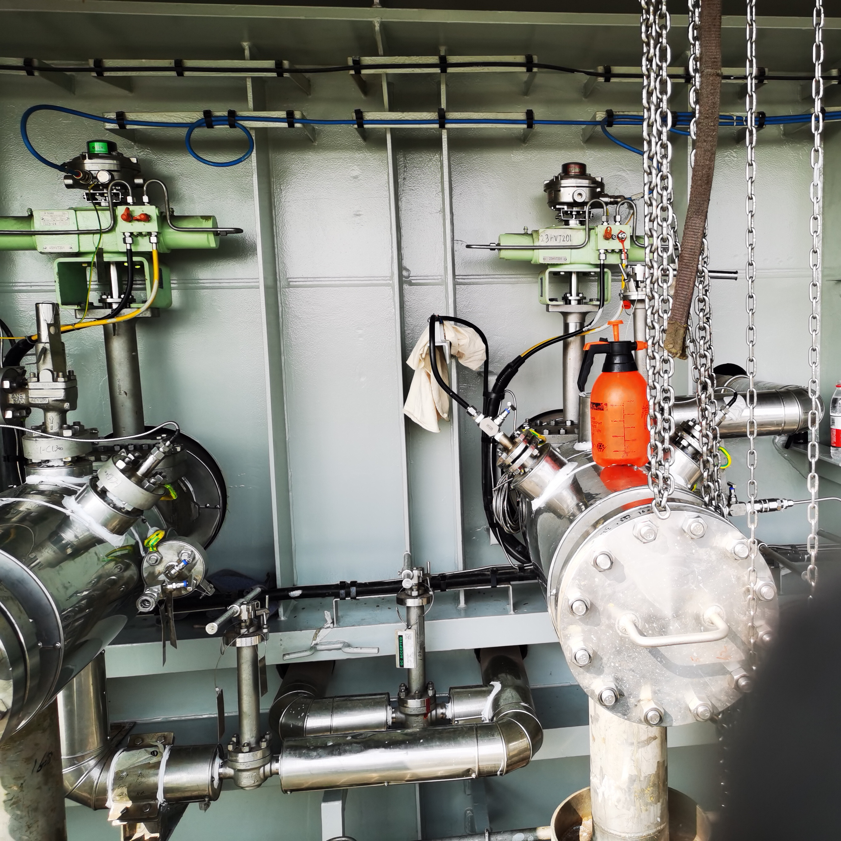 On line maintenance of ultra-low temperature butterfly valve