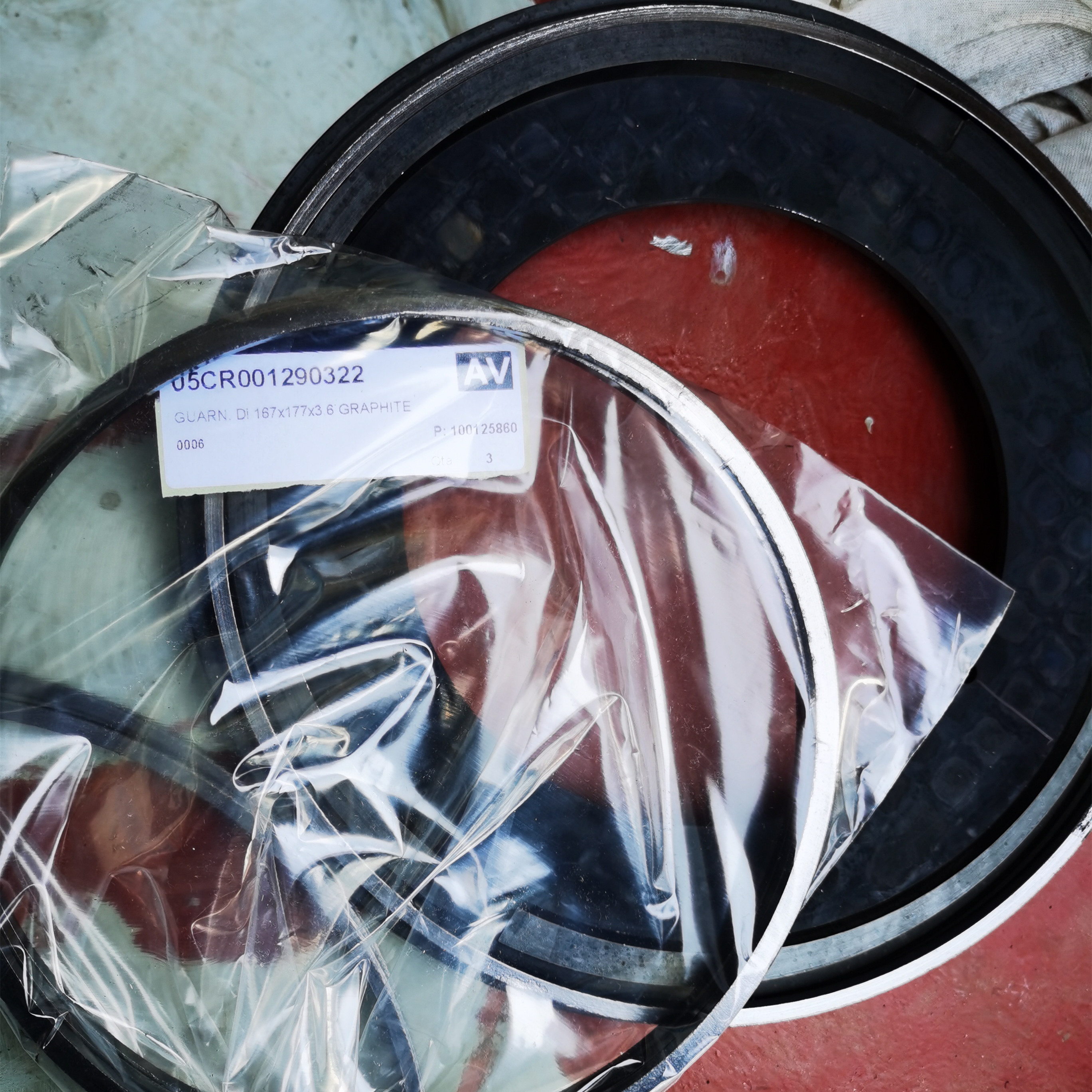 On site maintenance of CNOOC Jiangsu Binhai LNG terminal